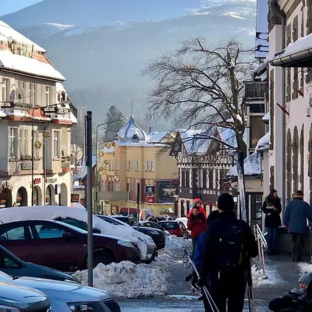 Pm * شكلارسكا بوريبا